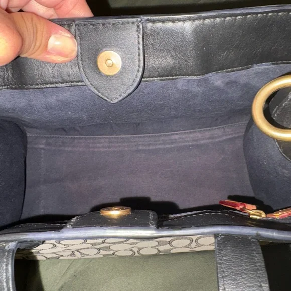 Coach Field Tote - Picture 6 of 13